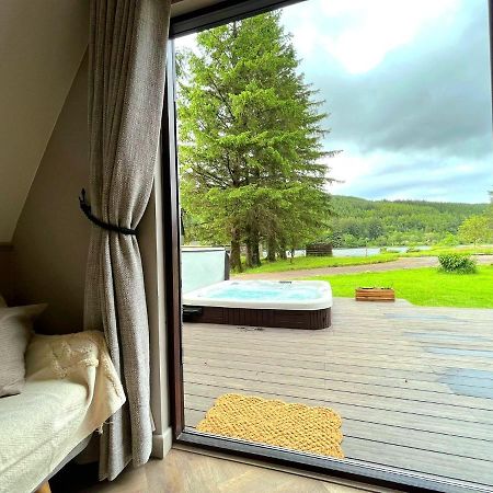 Bonnie Lodge-Lochside Location With Hot Tub Invergarry Zewnętrze zdjęcie