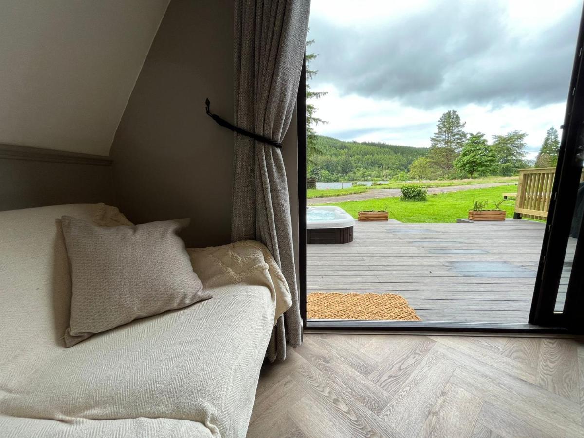 Bonnie Lodge-Lochside Location With Hot Tub Invergarry Zewnętrze zdjęcie